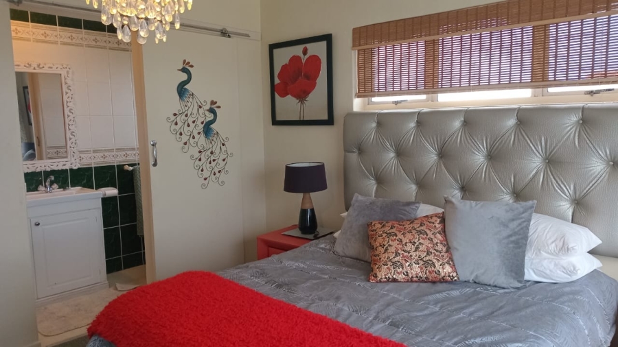 4 Bedroom Property for Sale in Bettys Bay Western Cape